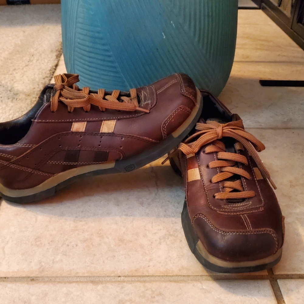 Sketchers Retro bowling style shoes | Size 7